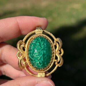 4/$100 VANTAGE watch Elegant Gold and Green Pendant 🥸